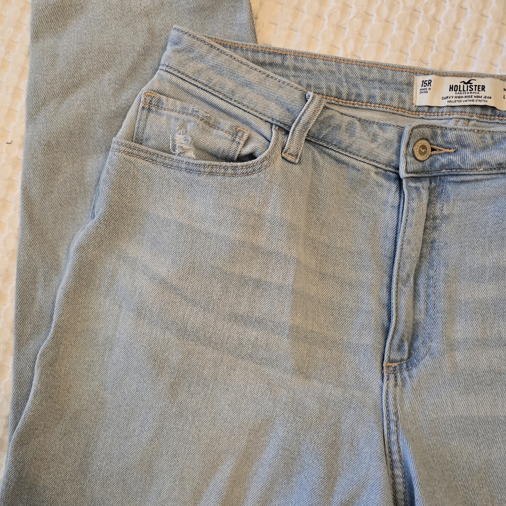 Hollister Women's Light Blue Straight Leg Mom Jeans - Picture 3 of 6